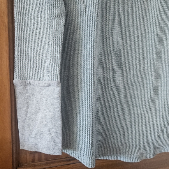 Liz Lange Maternity Women's Henley Top - Picture 4 of 6